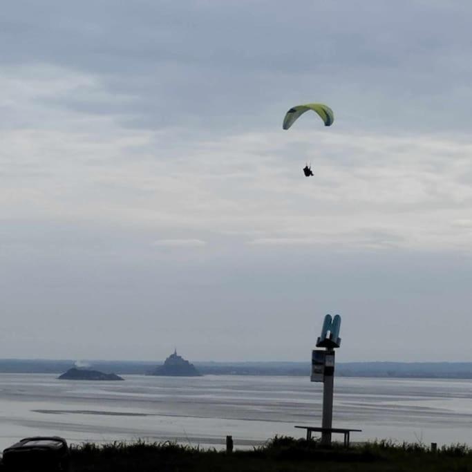 Maison Vue Sur Le Mont Saint Michel Et Sa Baie Champeaux Ngoại thất bức ảnh