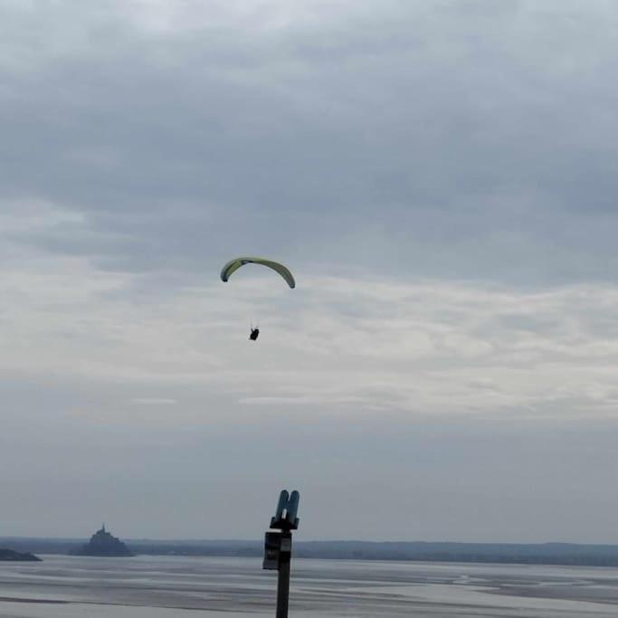 Maison Vue Sur Le Mont Saint Michel Et Sa Baie Champeaux Ngoại thất bức ảnh